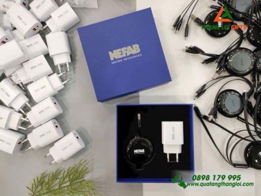 GST 58 - Bộ Quà Tặng Công Nghệ Cao Cấp (Cáp Sạc & Củ Sạc) - In Logo Doanh Nghiệp
