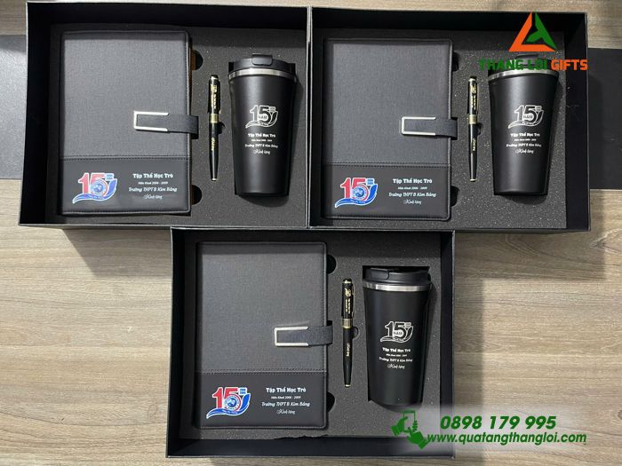 BỘ QUÀ TẶNG GIFTSET IN KHẮC LOGO 15 NĂM - TẬP THỂ HỌC TRÒ