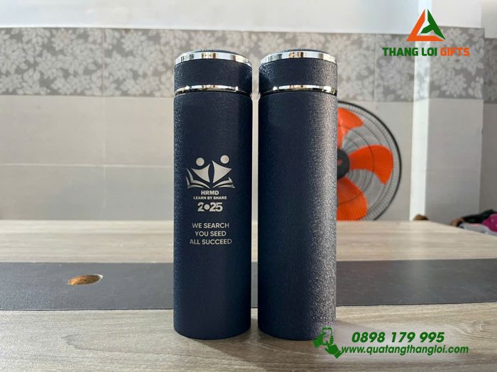 BÌNH GIỮ NHIỆT KHẮC LOGO HRMD - MÓN QUÀ ĐỈNH CỦA CHÓP