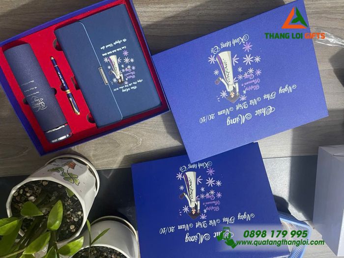 BỘ QUÀ TẶNG GIFTSET IN KHẮC LOGO CHÚC MỪNG NGÀY PHỤ NỮ VIỆT NAM