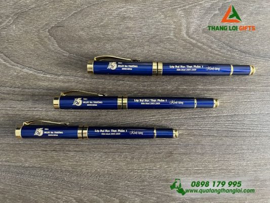 BÚT KÝ KIM LOẠI KHẮC LOGO NGÀY RA TRƯỜNG - LỚP ĐẠI HỌC THỰC PHẨM