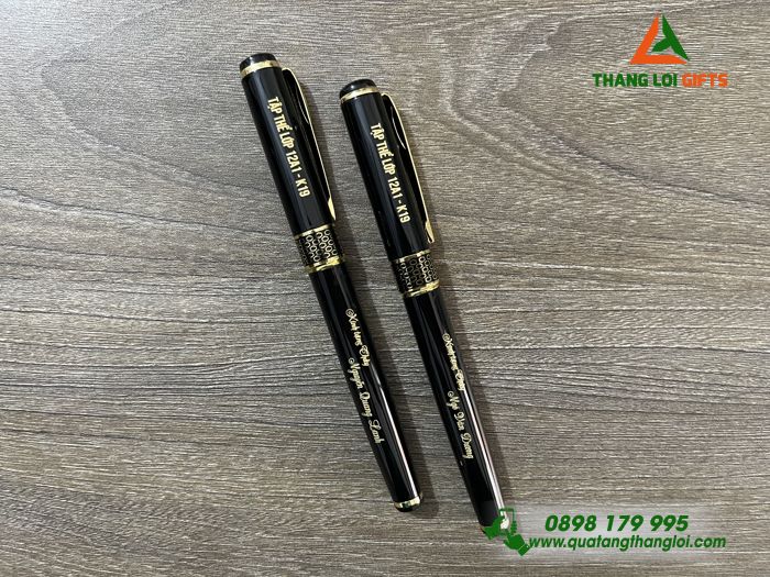 BÚT KÝ KIM LOẠI TỔ ONG KHẮC TÊN TẬP THỂ LỚP 12A1 K19