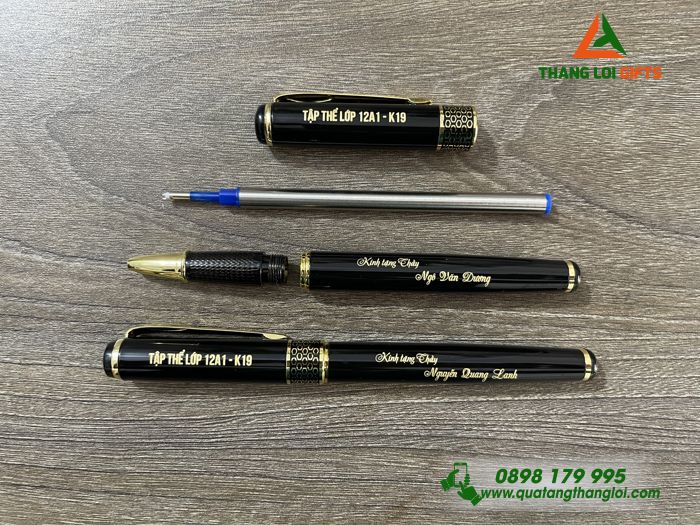 BÚT KÝ KIM LOẠI TỔ ONG KHẮC TÊN TẬP THỂ LỚP 12A1 K19