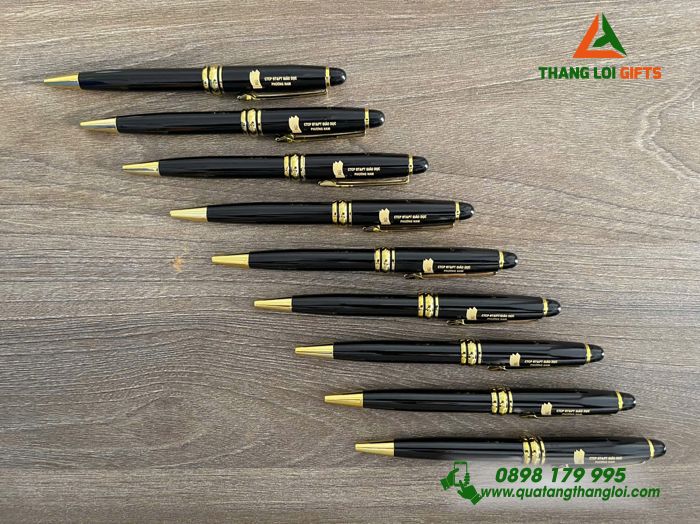 Bút Ký Kim Loại Màu Đen Khoen Vàng Khắc Logo BÁO TUỔI TRẺ
