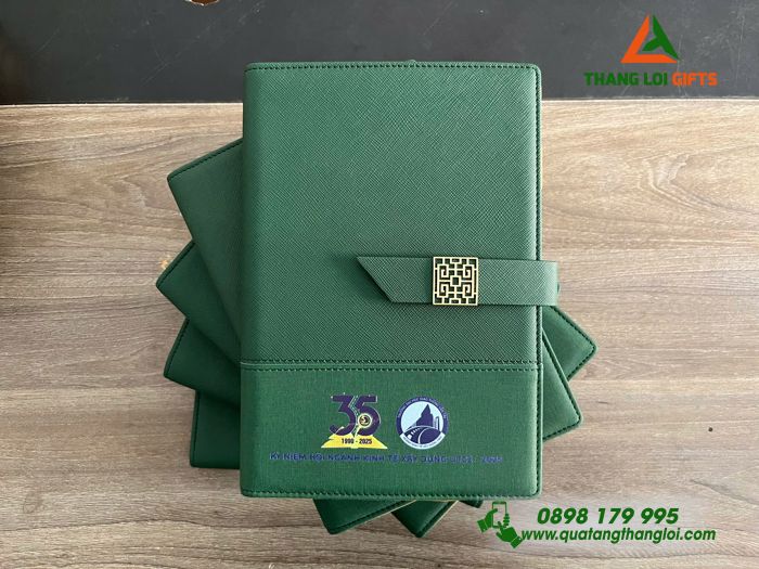 SỔ DA BÌA CÒNG KHÓA CÀI IN LOGO KỈ NIỆM 35 HỘI NGHỊ KHÓA