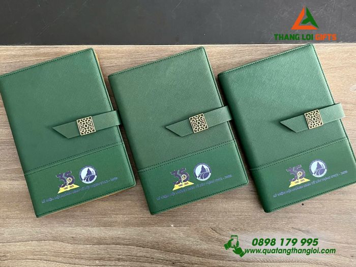 SỔ DA BÌA CÒNG KHÓA CÀI IN LOGO KỈ NIỆM 35 HỘI NGHỊ KHÓA