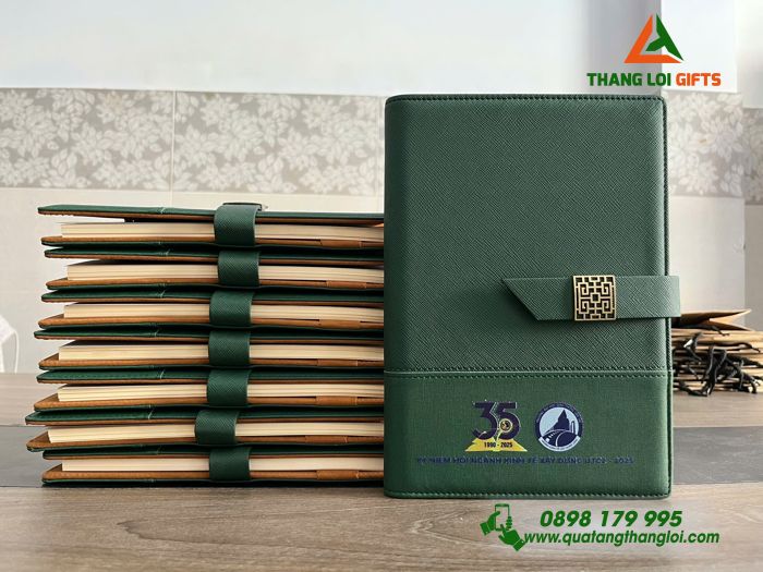 SỔ DA BÌA CÒNG KHÓA CÀI IN LOGO KỈ NIỆM 35 HỘI NGHỊ KHÓA