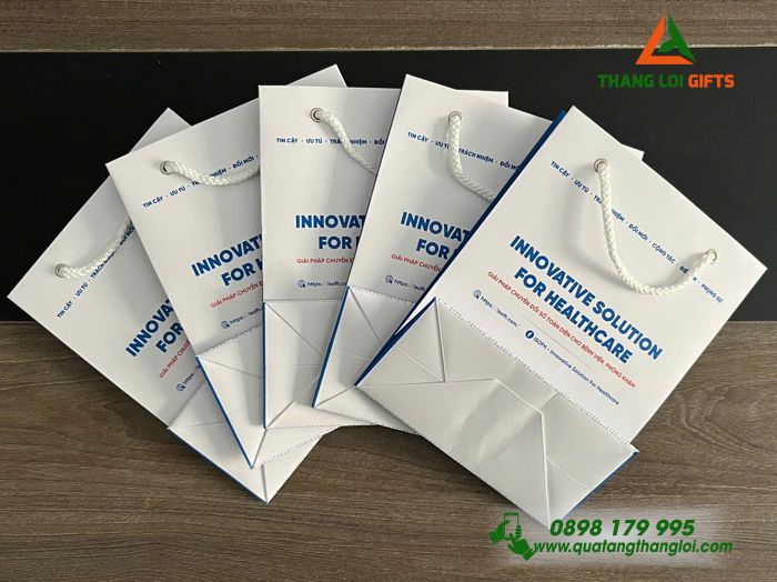TÚI GIẤY IN ÂN LOGO ISOFA - MÓN QUÀ NHẬN DIỆN THƯƠNG HIỆU