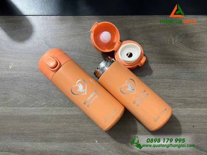 Bình Bấm Giữ Nhiệt Khắc MẦM HÒA BÌNH GIEO MẦM YÊU THƯƠNG