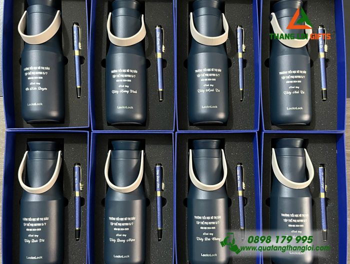 Bình Giữ Nhiệt LocknLock Có Quai Xách Màu Xanh Navy Khắc Tập Thể Phụ Huynh 5/7 Làm Qùa Tặng Tri Ân