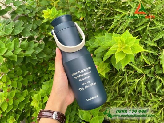 Bình Giữ Nhiệt LocknLock Có Quai Xách Màu Xanh Navy Khắc Tập Thể Phụ Huynh 5/7 Làm Qùa Tặng Tri Ân