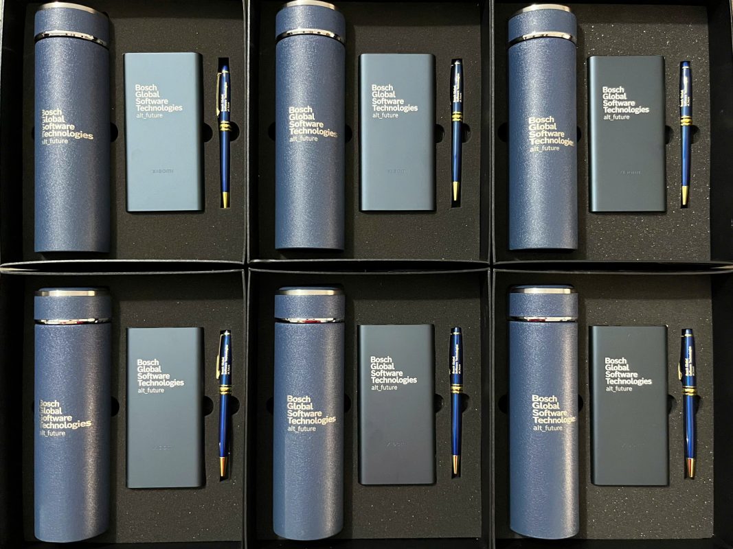 Bộ Giftset 3 Món Cao Cấp Bình giữ nhiệt + Pin sạc Xiaomi + Bút ký Khắc Tên Trường Tiểu Học Trần Phú