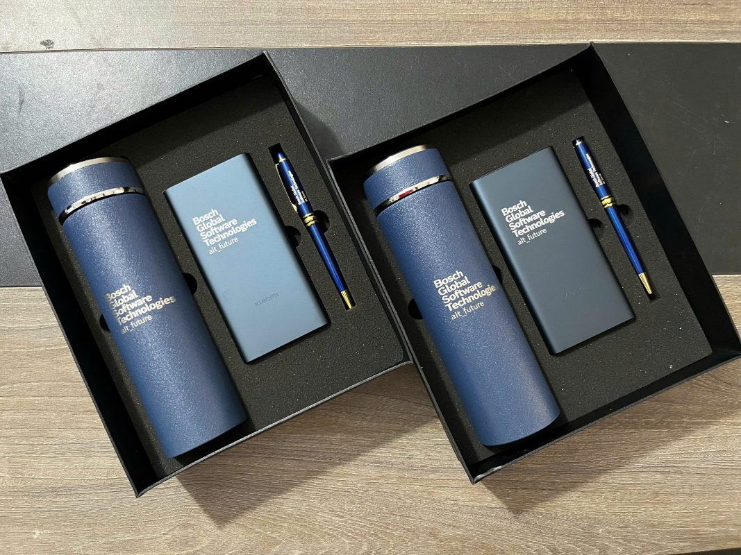 Bộ Giftset 3 Món Cao Cấp Bình giữ nhiệt + Pin sạc Xiaomi + Bút ký Khắc Tên Trường Tiểu Học Trần Phú