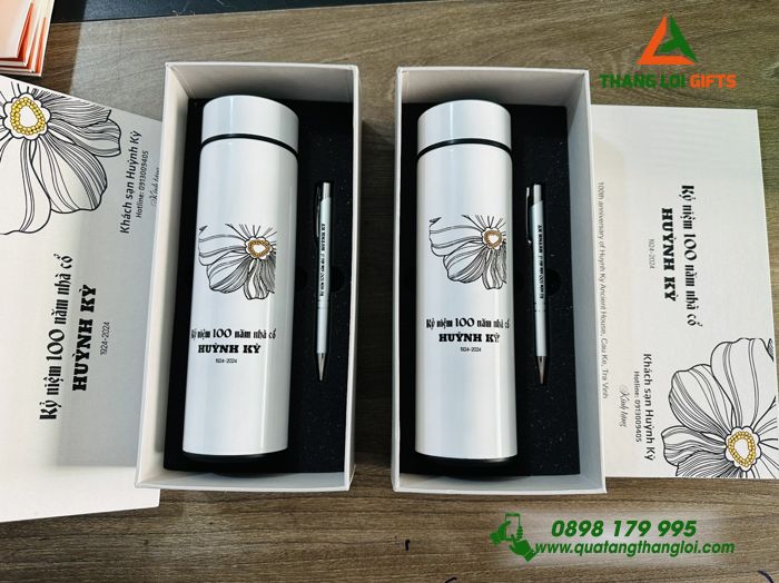 Bộ Quà Tặng Giftset In Khắc Logo - Kỷ Niệm 100 Năm Nhà Cổ - Huỳnh Kỳ
