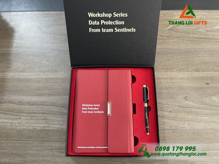 Bộ Qùa Tặng Giftset Sổ tay Da Bìa Còng + Bút Ký Kim Loại In Khắc Logo Sentinels
