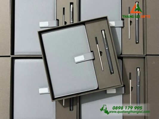 Bộ Qùa Tặng Sổ Tay + Bút Ký In Khắc Logo Theo Yêu Cầu Đa Màu Sắc