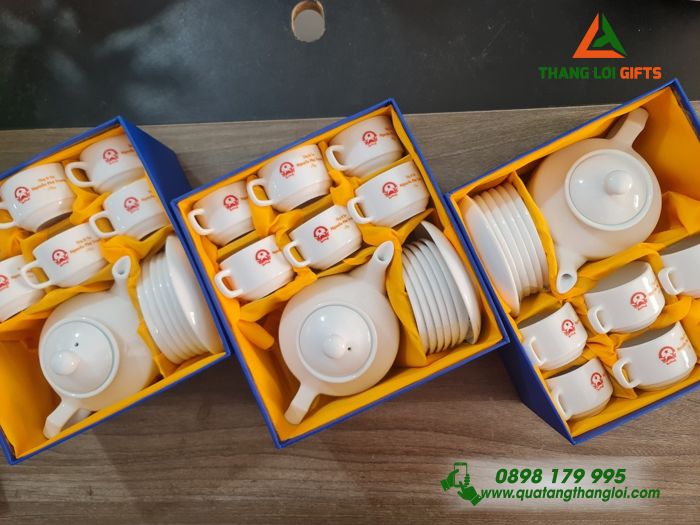 BỘ QUÀ TẶNG TÁCH TRÀ LY SỨ IN KHẮC LOGO - QUÀ TẶNG TINH TẾ
