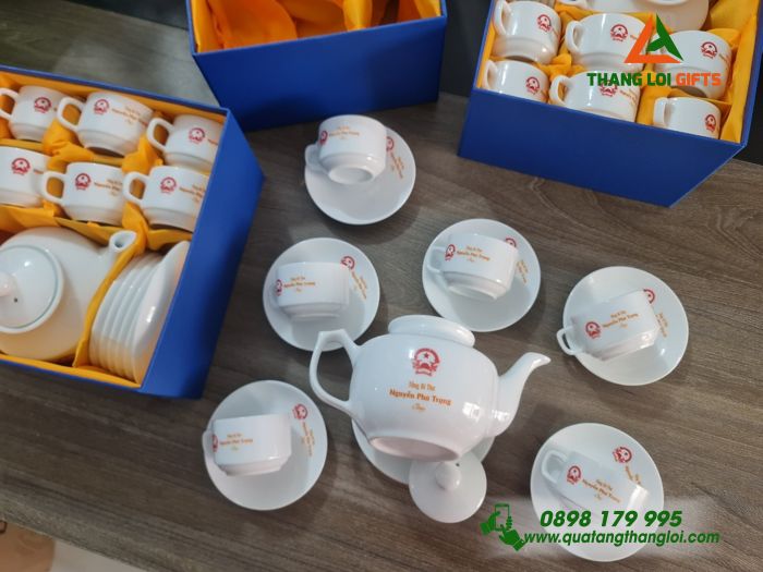 BỘ QUÀ TẶNG TÁCH TRÀ LY SỨ IN KHẮC LOGO - QUÀ TẶNG TINH TẾ