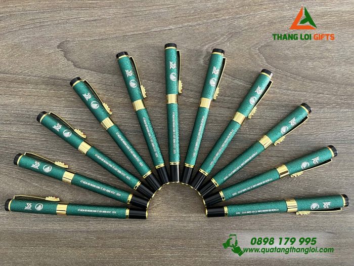 Bút Ký Đầu Rồng Màu Xanh Khắc Logo Kỉ Niệm 35 Năm Hộ Ngành Kinh Tế Xây Dựng