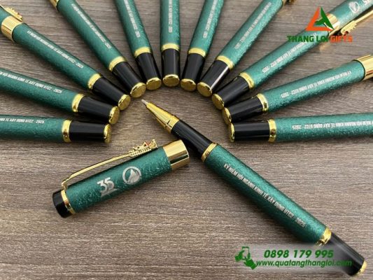 Bút Ký Đầu Rồng Màu Xanh Khắc Logo Kỉ Niệm 35 Năm Hộ Ngành Kinh Tế Xây Dựng