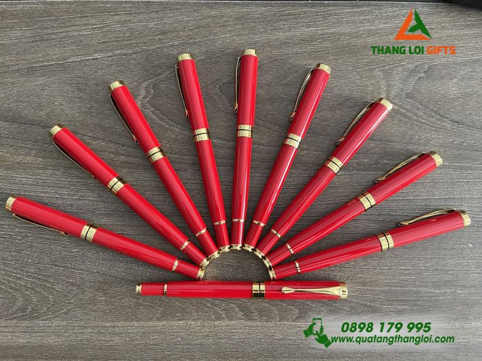 Bút Ký Cao Cấp Màu Đỏ Khoen Vàng In Khắc Nội Dung Theo Yêu Cầu