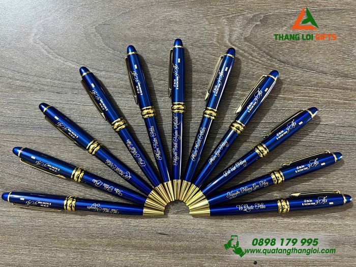 Bút Ký Kim Loại Đầu Xoay Màu Xanh Khắc Tên Yêu Cầu Làm Qùa Tặng Tri Ân