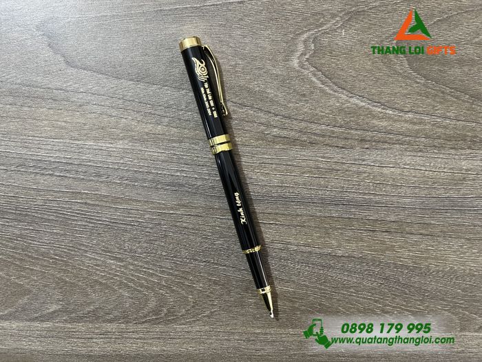 BÚT KÝ KIM LOẠI KHẮC NỘI DUNG QUÀ TẶNG TẬP THỂ LỚP 12A1-12A2