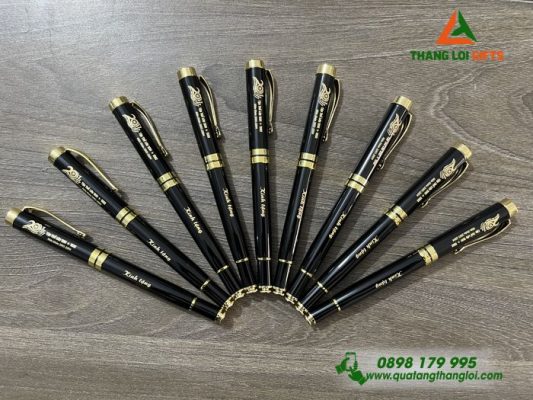 BÚT KÝ KIM LOẠI KHẮC NỘI DUNG QUÀ TẶNG TẬP THỂ LỚP 12A1-12A2