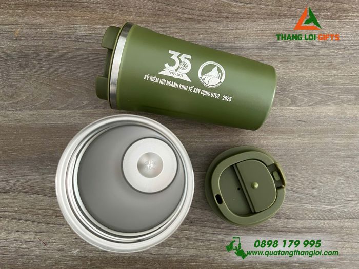Ly Giữ Nhiệt 510ml Màu Xanh Rêu Khắc Nội Dung Kỉ Niệm 35 Năm