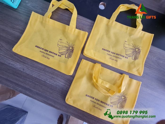 TÚI VẢI IN LOGO KHÁCH SẠN HUỲNH KỲ - MÓN QUÀ TINH TẾ