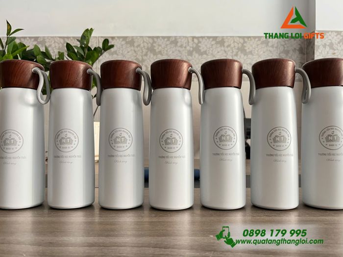 Bình Giữ Nhiệt Nắp Vân Gỗ Khắc Trường Tiểu Học Nguyễn Trãi