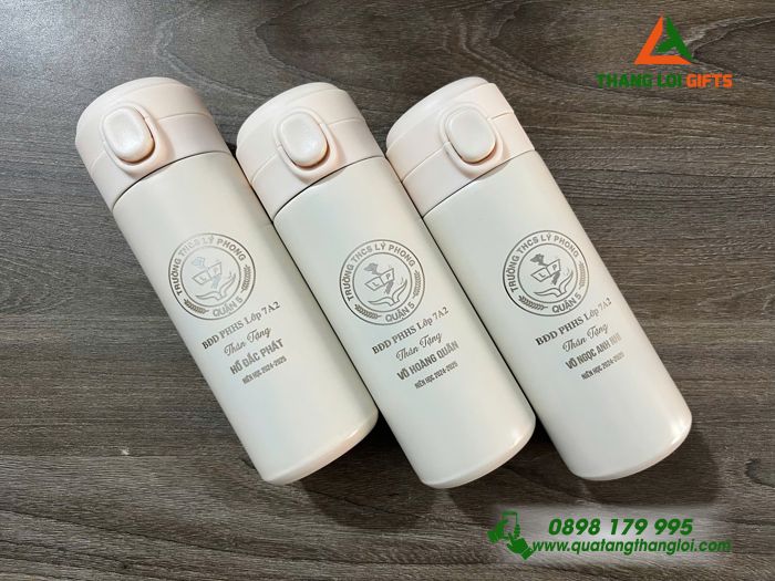 Bình Giữ Nhiệt Có Nút Bấm Khắc Tên Trường THCS Lý Phong Và Tên Theo Yêu Cầu