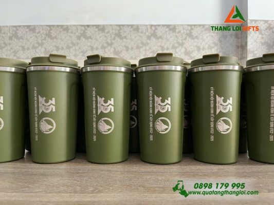 Ly Giữ Nhiệt 510ml Màu Xanh Rêu Kỉ Niệm 35 Năm Ngành Kinh Tế Xây Dựng