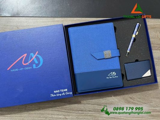  Bộ Qùa Tặng (Sổ+ Bút+ Hộp Namecard)  Màu Xanh - In Khắc Logo Doanh Nghiệp