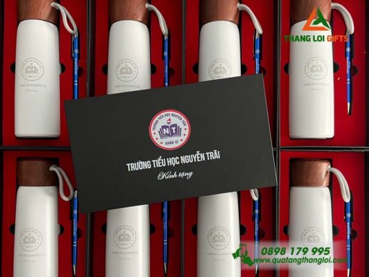 Set Quà Tặng (Bình+ Bút) - In Khắc Logo Trường Tiểu Học Nguyễn Trãi