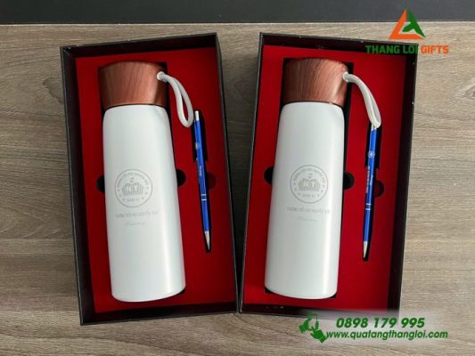 Set Quà Tặng (Bình+ Bút) - In Khắc Logo Trường Tiểu Học Nguyễn Trãi
