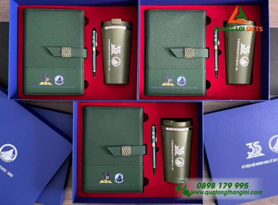 Bộ Quà Tặng (Sổ+ Ly+ Bút) Màu Xanh - In Khắc Logo Mừng Kỷ Niệm 35 Năm