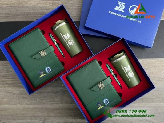Bộ Quà Tặng (Sổ+ Ly+ Bút) Màu Xanh - In Khắc Logo Mừng Kỷ Niệm 35 Năm