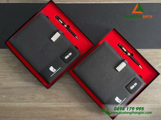 Combo Quà Tặng (Sổ Đa Năng + Bút Ký) – In Khắc Logo Báo Tuổi Trẻ
