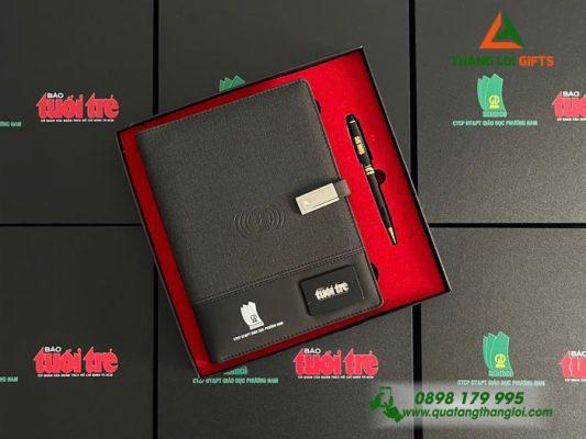 Combo Quà Tặng (Sổ Đa Năng + Bút Ký) – In Khắc Logo Báo Tuổi Trẻ