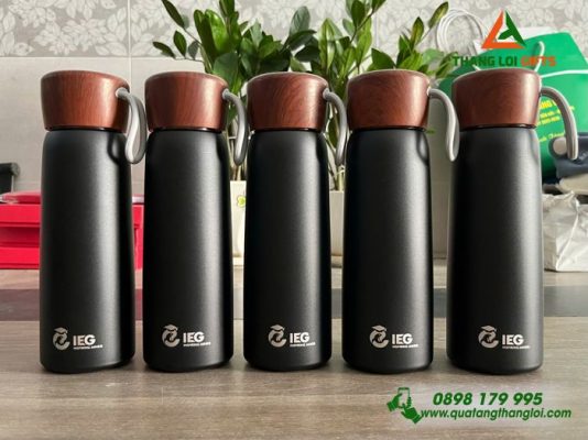 Bình Giữ Nhiệt Nắp Vân Gỗ – Khắc Logo Doanh Nghiệp IEG
