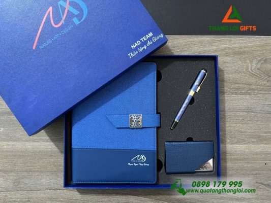 Bộ Quà Tặng (Sổ+Namecard+Bút) – In Khắc Logo Làm Quà Tặng