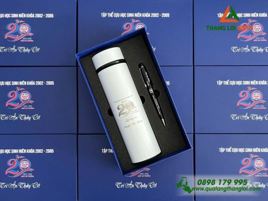 Set Quà Tặng (Bình + Bút) – In Khắc Logo Kỷ Niệm 20 Năm Ngày Ra Trường