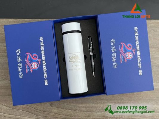 Set Quà Tặng (Bình + Bút) – In Khắc Logo Kỷ Niệm 20 Năm Ngày Ra Trường