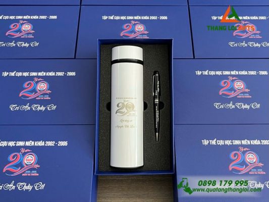 Set Quà Tặng (Bình + Bút) – In Khắc Logo Kỷ Niệm 20 Năm Ngày Ra Trường
