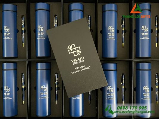 Set Quà Tặng (Bình+Bút) Màu Xanh – In Khắc Logo Kỷ Niệm 10 Năm Ra Trường