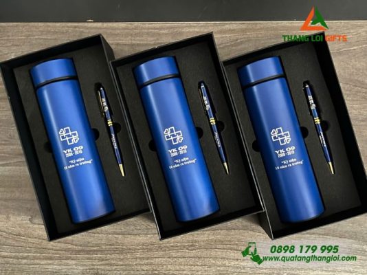 Set Quà Tặng (Bình+Bút) Màu Xanh – In Khắc Logo Kỷ Niệm 10 Năm Ra Trường
