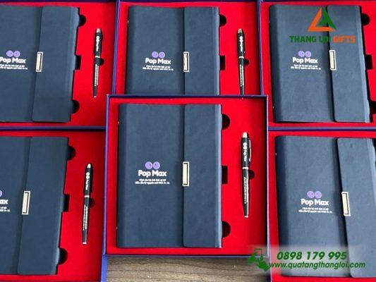 Combo Quà Tặng (Sổ + Bút) Màu Xanh – In Khắc Logo Pop Max