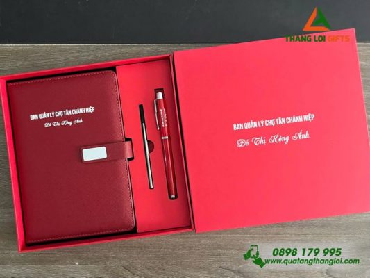 Set Quà Tặng (Sổ+ Bút) – In Khắc Tên Ban Quản Lý Chợ Tân Chánh Hiệp