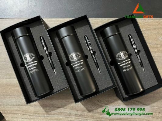 Bộ Quà Tặng (Bình Giữ Nhiệt & Bút Ký) - Màu Đen - Khắc Logo USSH